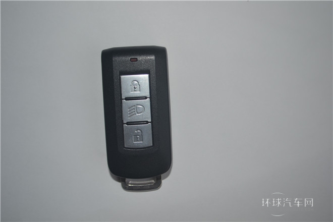 2013款 2.0L 四驅(qū)豪華型