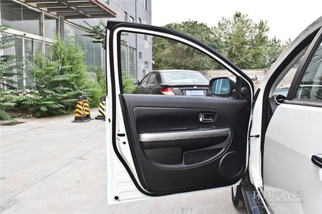 2014款 1.5L 兩驅豪華型