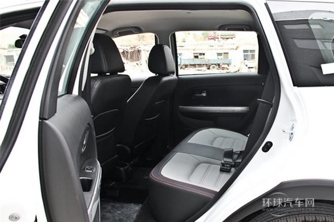 2014款 1.5L 兩驅豪華型