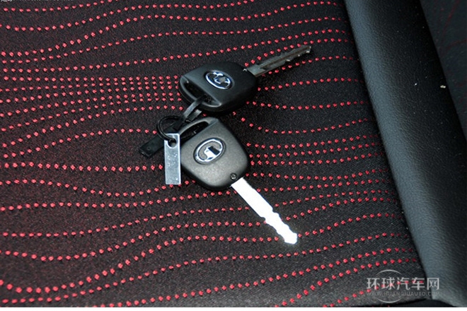 2012款 1.5L 兩驅舒適型