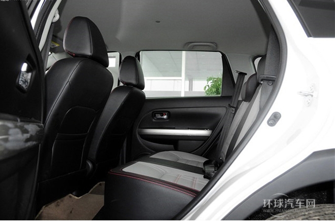 2012款 1.5L 兩驅(qū)豪華型