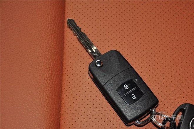 2013款 1.5T 手動尊尚型