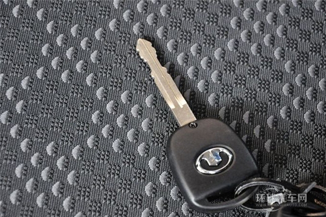 2013款 2.0L 自動舒適型