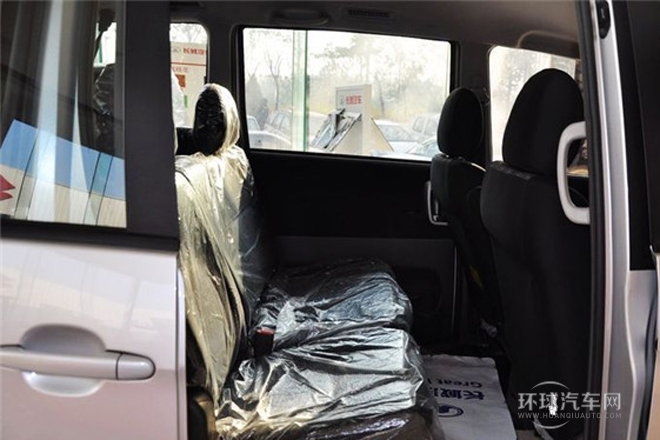 2013款 2.0L 自動舒適型