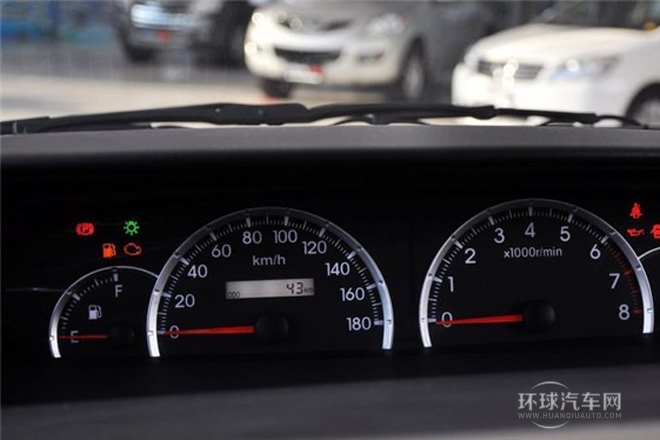 2013款 2.0L 自動舒適型