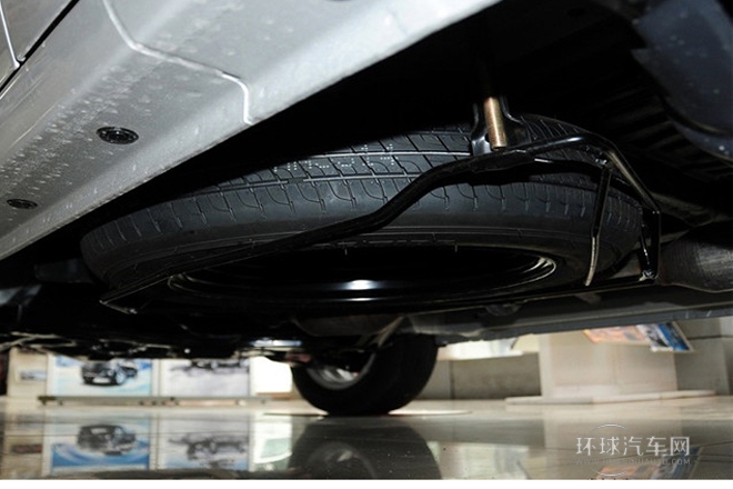 2013款 2.4L 自動舒適型