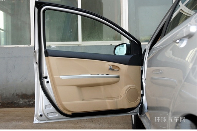 2013款 1.5L 手動舒適型