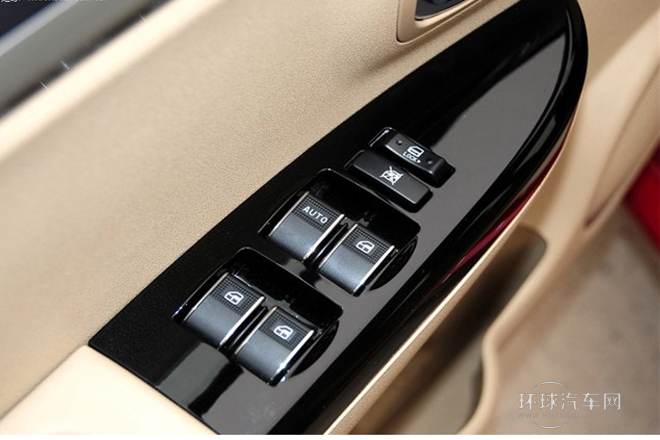 2013款 新視界版 1.5L 手動時尚型