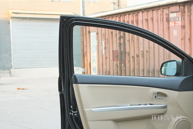 2013款 1.5L 手動(dòng)豪華型