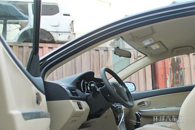 2013款 1.5L 手動豪華型