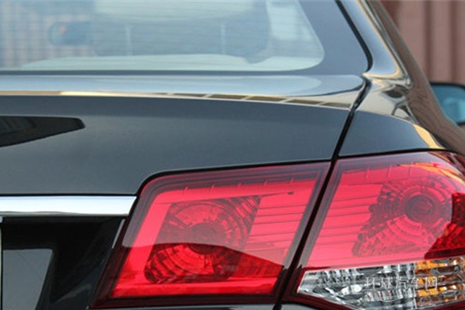 2013款 1.5L 手動(dòng)豪華型