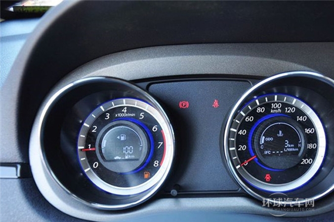 2013款 1.5L 手動精英型