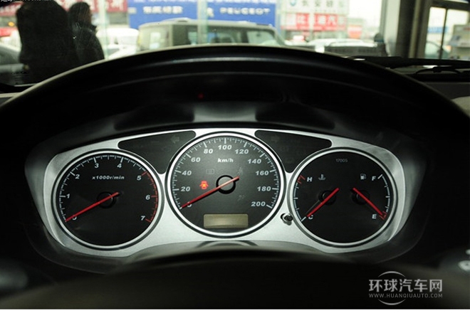 2011款 2.4L商務(wù)版 豪華型小雙排