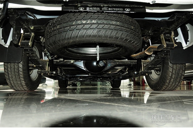 2011款 2.4L公務(wù)版 豪華型 四驅(qū)大雙排