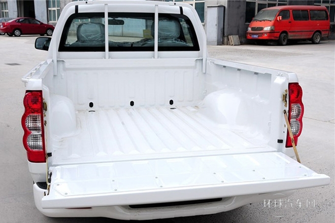 2011款 2.8T公務(wù)版 豪華型 兩驅(qū)大雙排