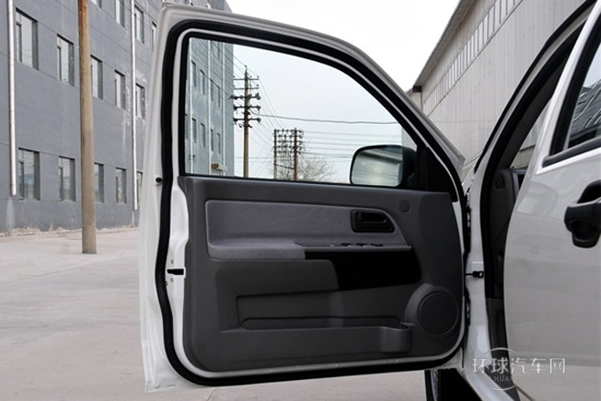 2011款 2.8T公務版 尊貴型 四驅小雙排