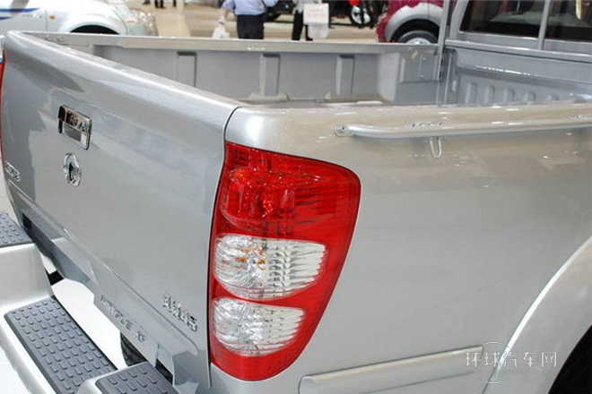 2011款 2.8T公務版 尊貴型 四驅小雙排