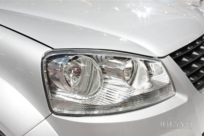 2011款 2.8T公務(wù)版 尊貴型 四驅(qū)小雙排