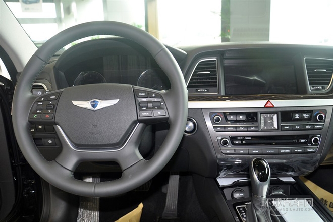 2015款 3.3 GDi 四驅豪華版