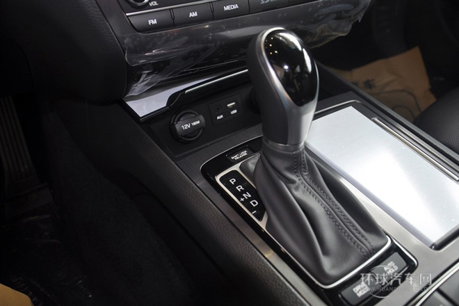 2015款 3.3 GDi 四驅(qū)豪華版