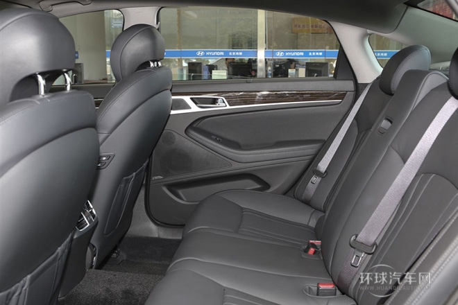 2015款 3.3 GDi 四驅豪華版