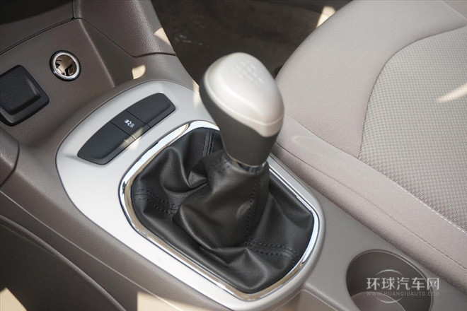 2015款 1.5L 自動時尚版