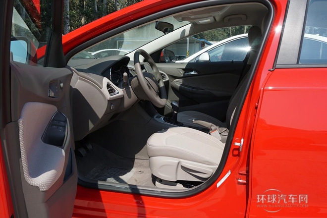 2015款 1.5L 自動時尚版