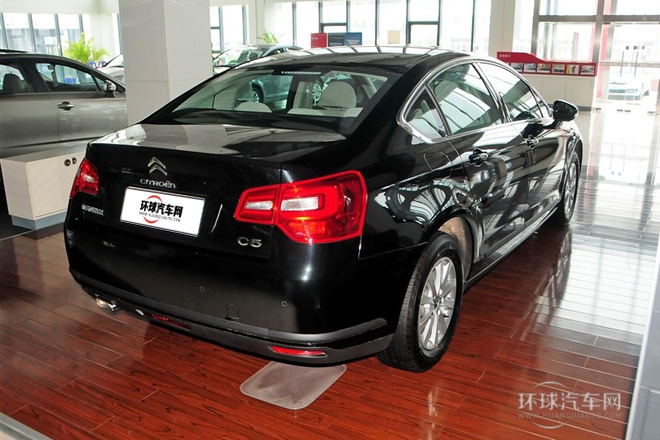 2014款 2.0L 自動尊悅型