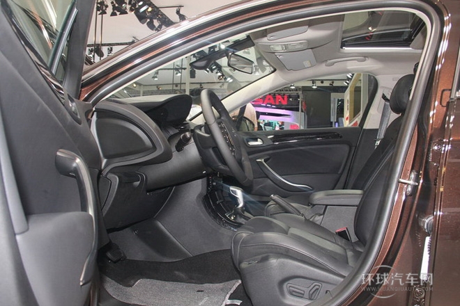 2014款 2.3L 自動尊貴型