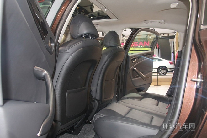 2014款 2.3L 自動尊貴型