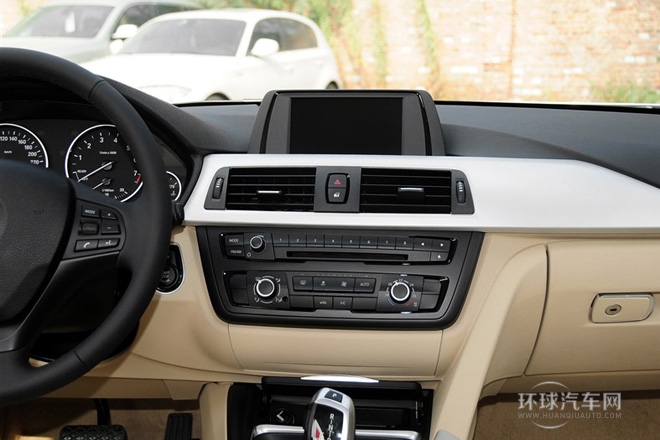 2015款 316i 進取型