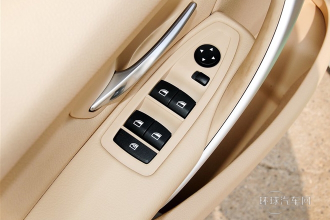 2015款 316i 進取型