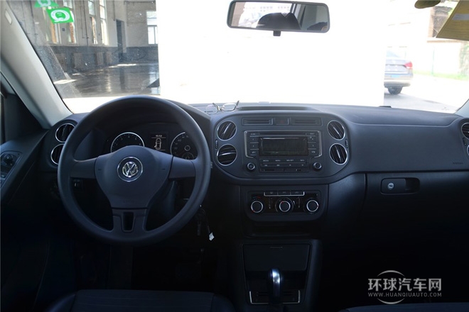 2015款 1.8TSI 手動(dòng)兩驅(qū)風(fēng)尚版