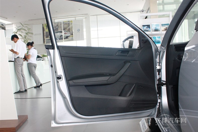 2015款 1.4L 手動(dòng)風(fēng)尚版