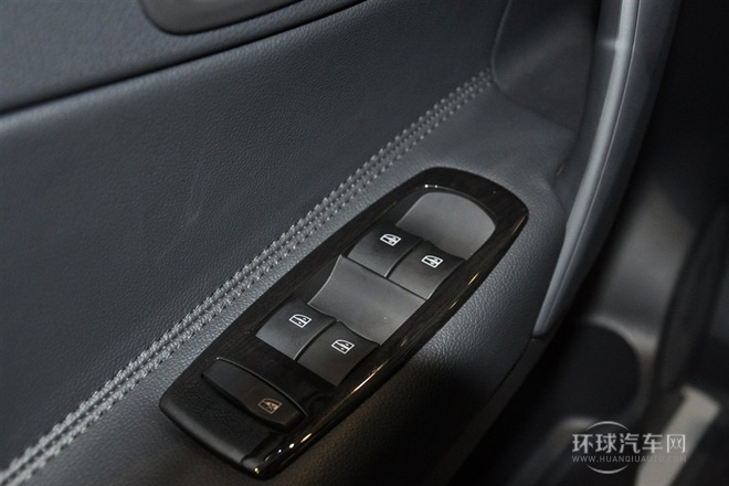 2014款 2.5L 兩驅Touring版