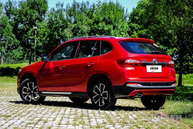 2014款 1.5T 自動四驅(qū)豪華型