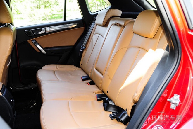 2014款 1.5T 自動四驅豪華型