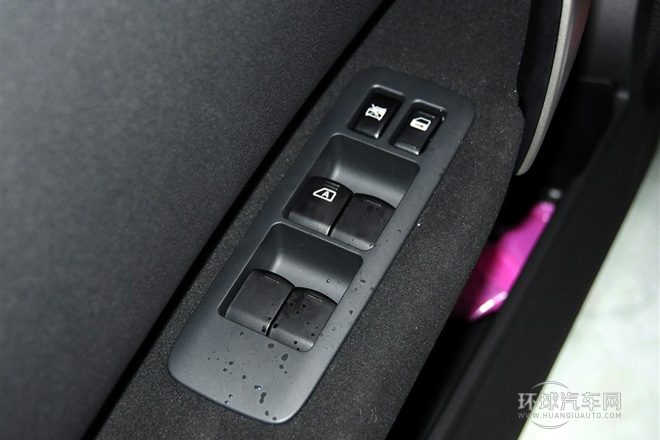 2015款 2.0XL 酷火 MT 2WD