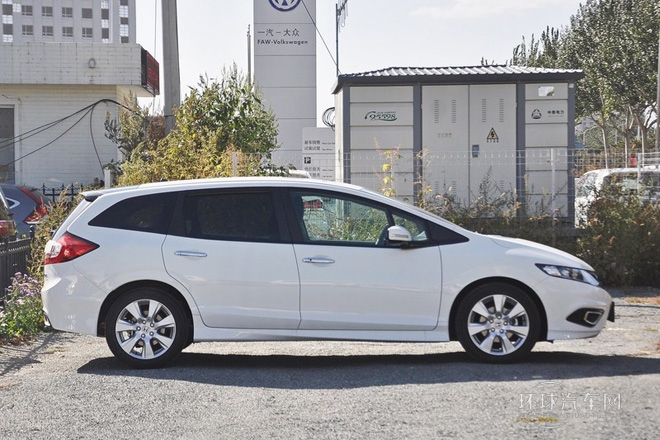 2014款 1.8L CVT豪華版 5座