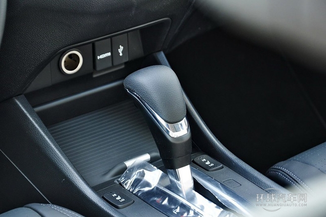 2014款 1.8L CVT豪華版 5座