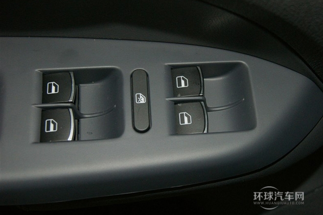 2015款 1.4T 自動(dòng)舒適版5座