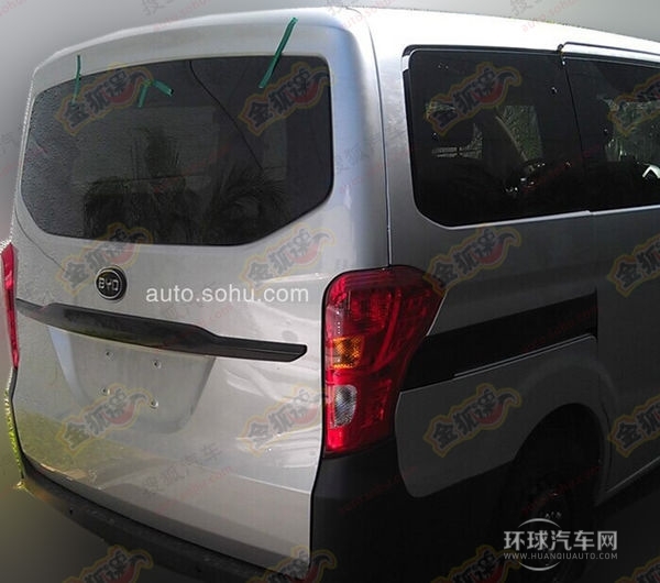 比亞迪混動MPV 7.5秒破百2.24L油耗 售4萬