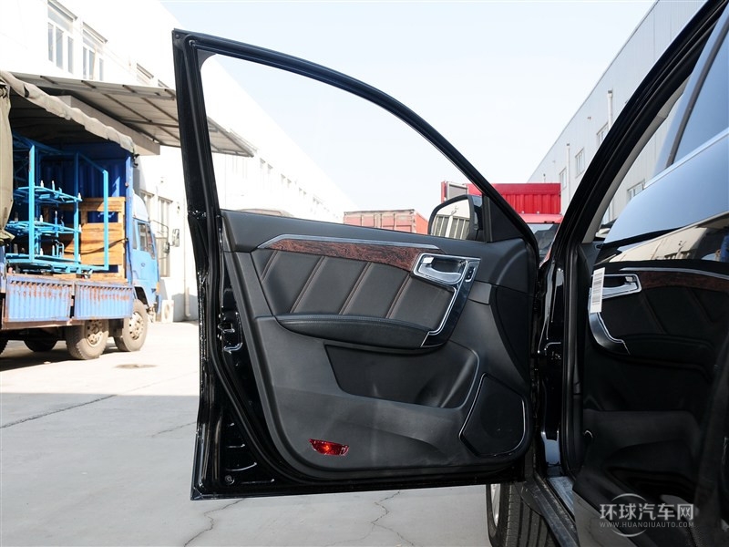 2014款 2.4L 自動(dòng)兩驅(qū)尊貴型