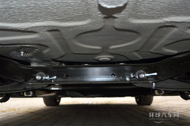 2014款 兩廂經(jīng)典 1.8L 手動(dòng)酷白典藏版