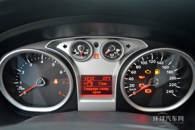 2014款 兩廂經典 1.8L 手動酷白典藏版