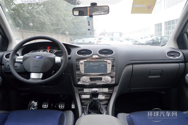 2014款 兩廂經典 1.8L 手動酷白典藏版