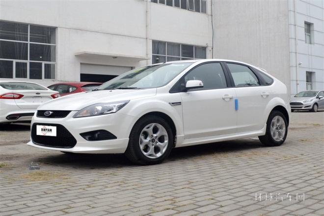 2014款 兩廂經(jīng)典 1.8L 手動(dòng)酷白典藏版