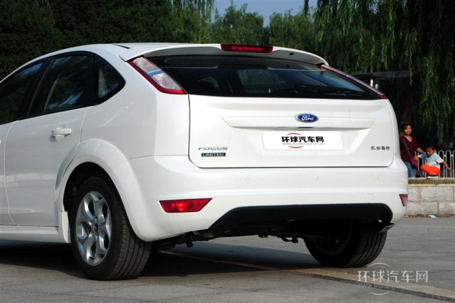 2014款  兩廂經(jīng)典 1.8L 自動酷白典藏版