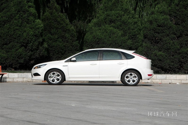 2014款  兩廂經(jīng)典 1.8L 自動(dòng)酷白典藏版