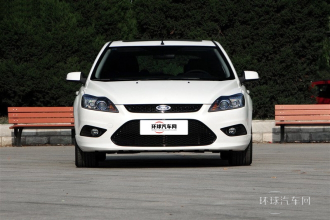 2014款  兩廂經(jīng)典 1.8L 自動(dòng)酷白典藏版